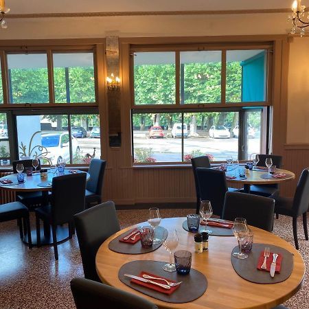 Hotel-Restaurant Les Trois Maures Verdun-sur-le-Doubs Екстериор снимка