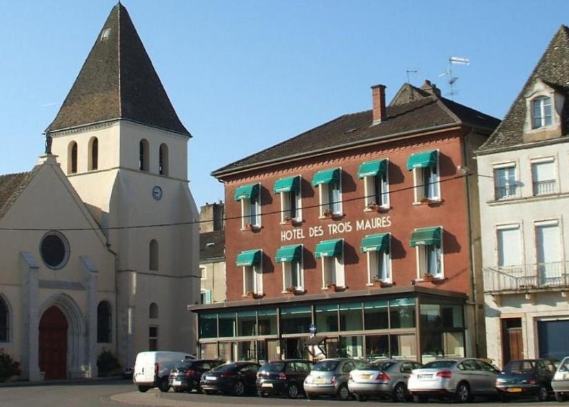 Hotel-Restaurant Les Trois Maures Verdun-sur-le-Doubs Екстериор снимка